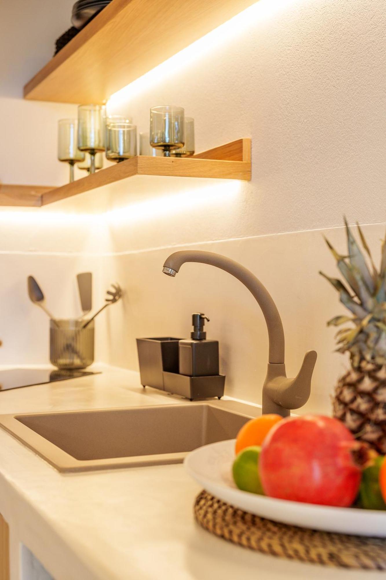 Sugarwhite Suites With Private Not Heated Pool Emporio  Esterno foto